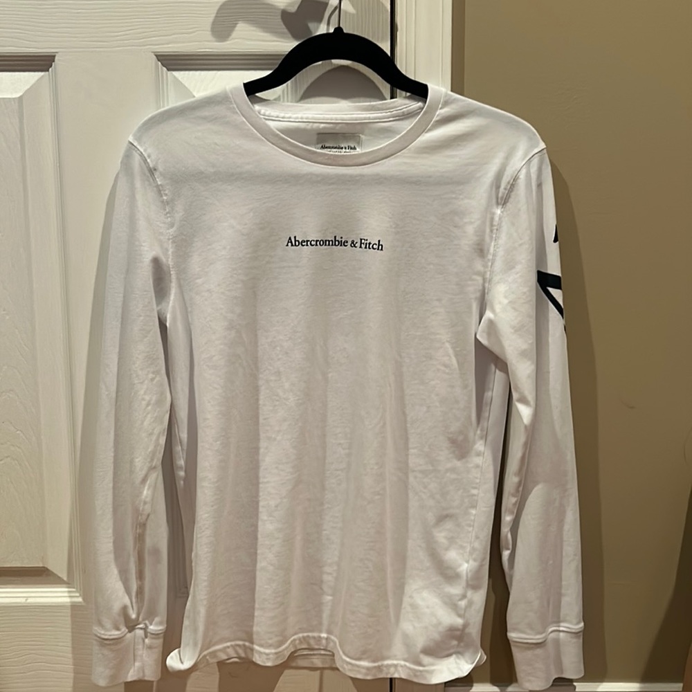 Abercrombie & Fitch Long Sleeve T-Shirt size XS